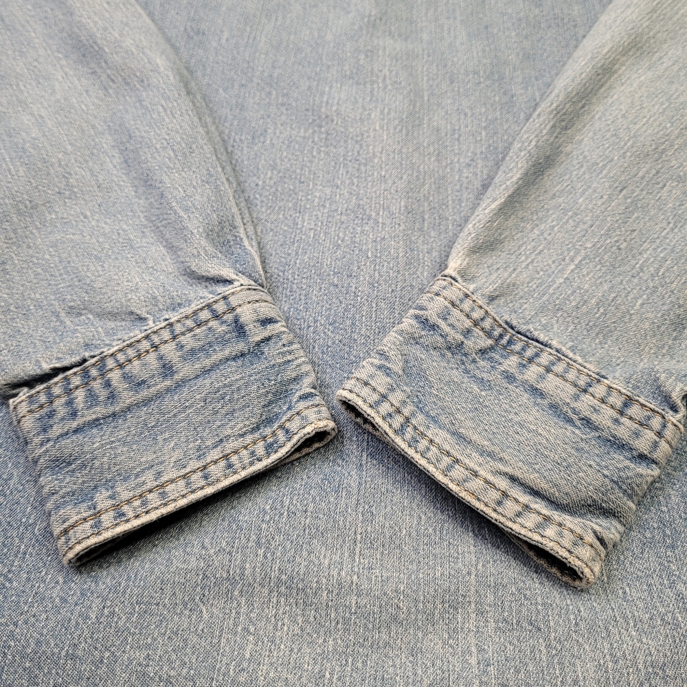 LEVI'S men's classic fit denim long sleve small - Picture 8 of 8